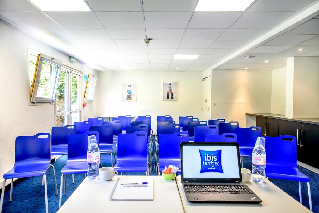 Ibis Budget Valenciennes Petite-Foret Exterior photo