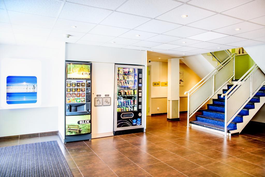 Ibis Budget Valenciennes Petite-Foret Exterior photo